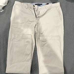 Men’s chino pants